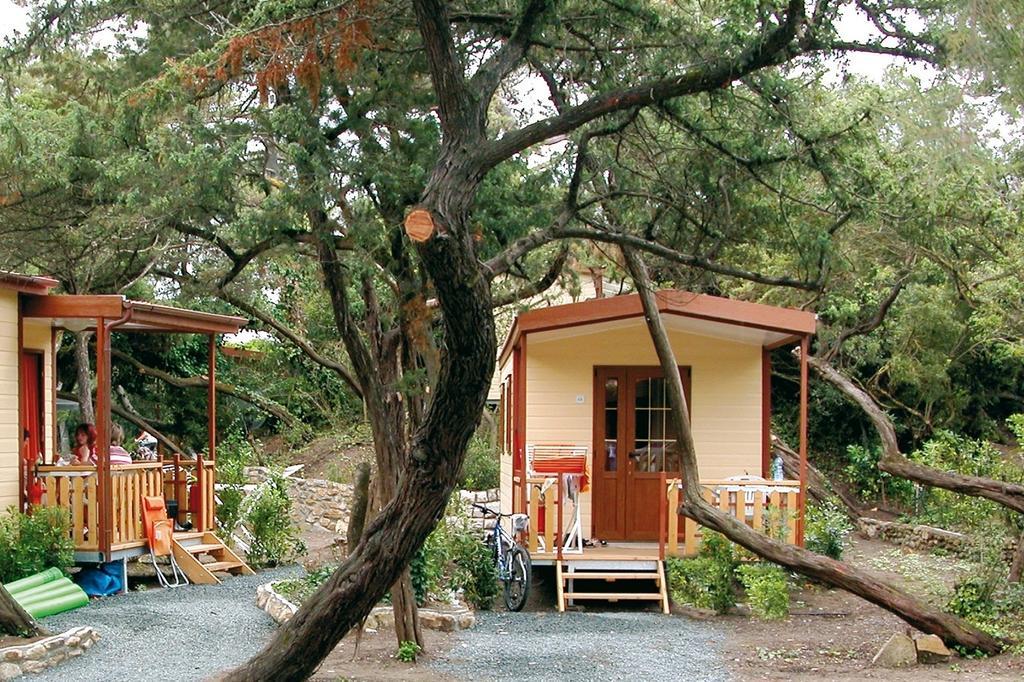 Le Esperidi Camping Ecoresort Марина-ди-Биббона Номер фото
