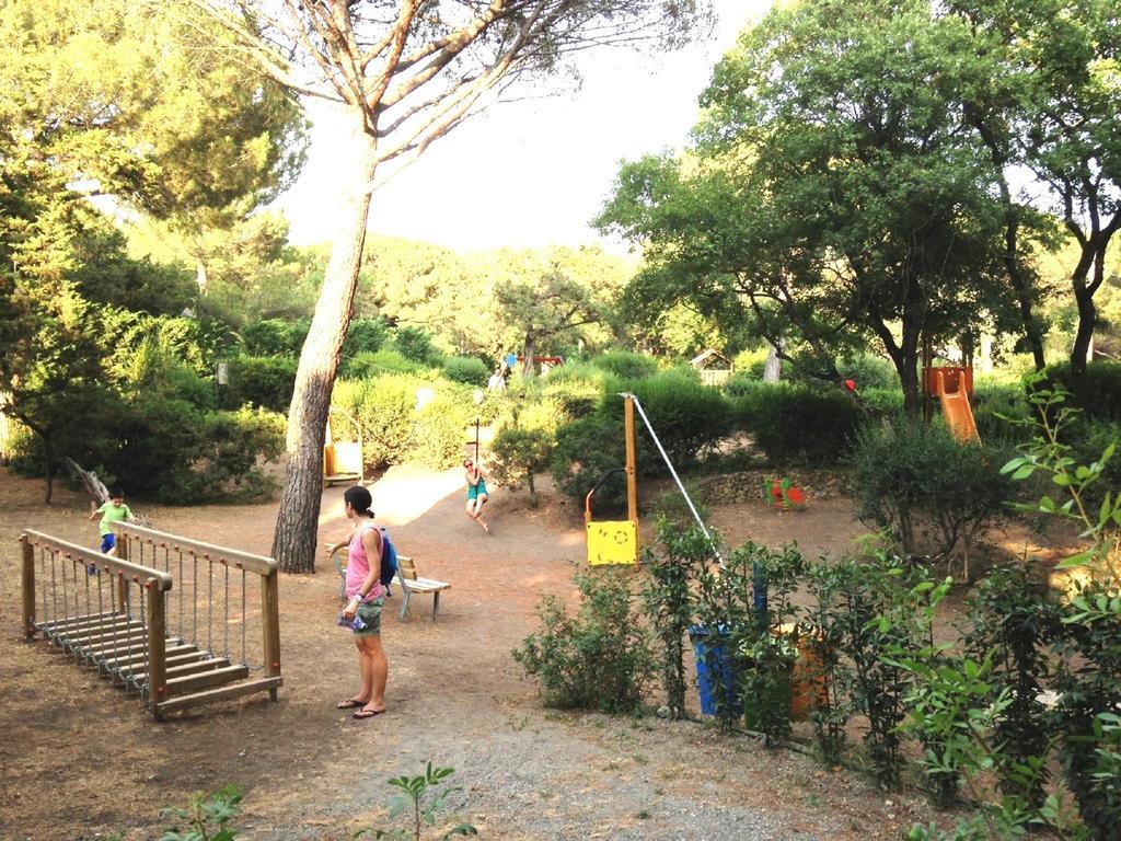 Le Esperidi Camping Ecoresort Марина-ди-Биббона Экстерьер фото