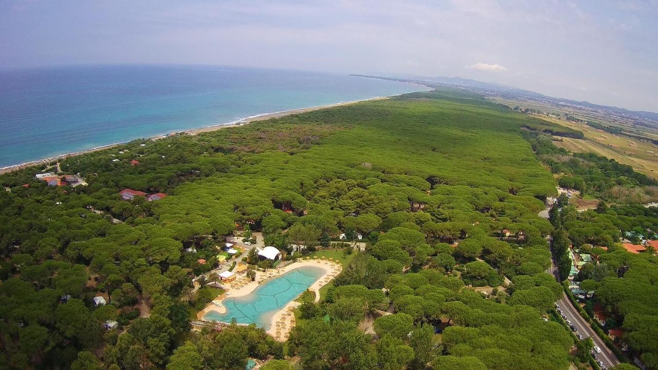 Le Esperidi Camping Ecoresort Марина-ди-Биббона Экстерьер фото