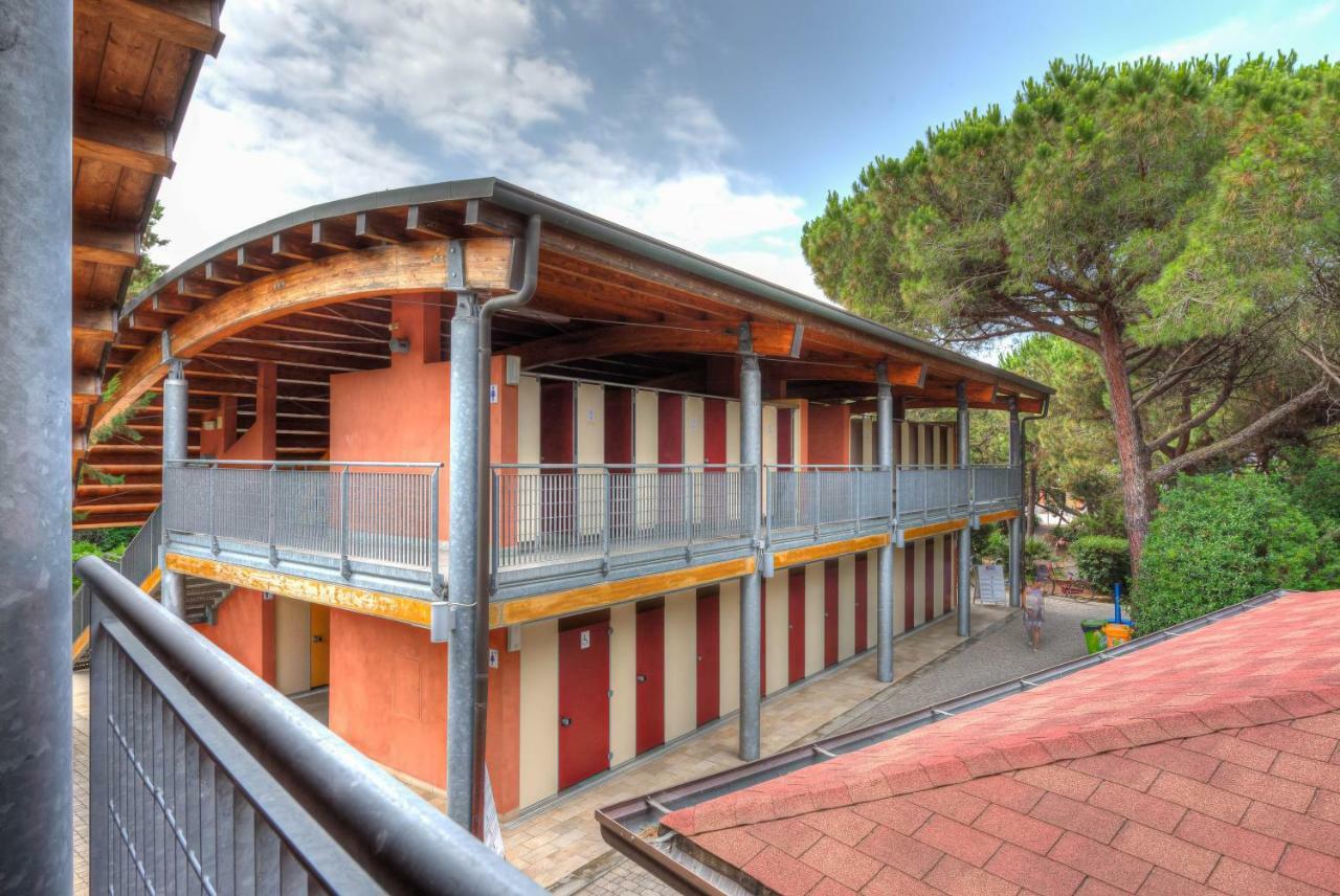 Le Esperidi Camping Ecoresort Марина-ди-Биббона Экстерьер фото